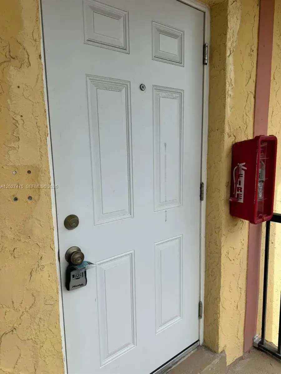 2 bedroom 2 bath Residential for sale at 2850 NW 55th Ave # 1D, Lauderhill FL 33313
