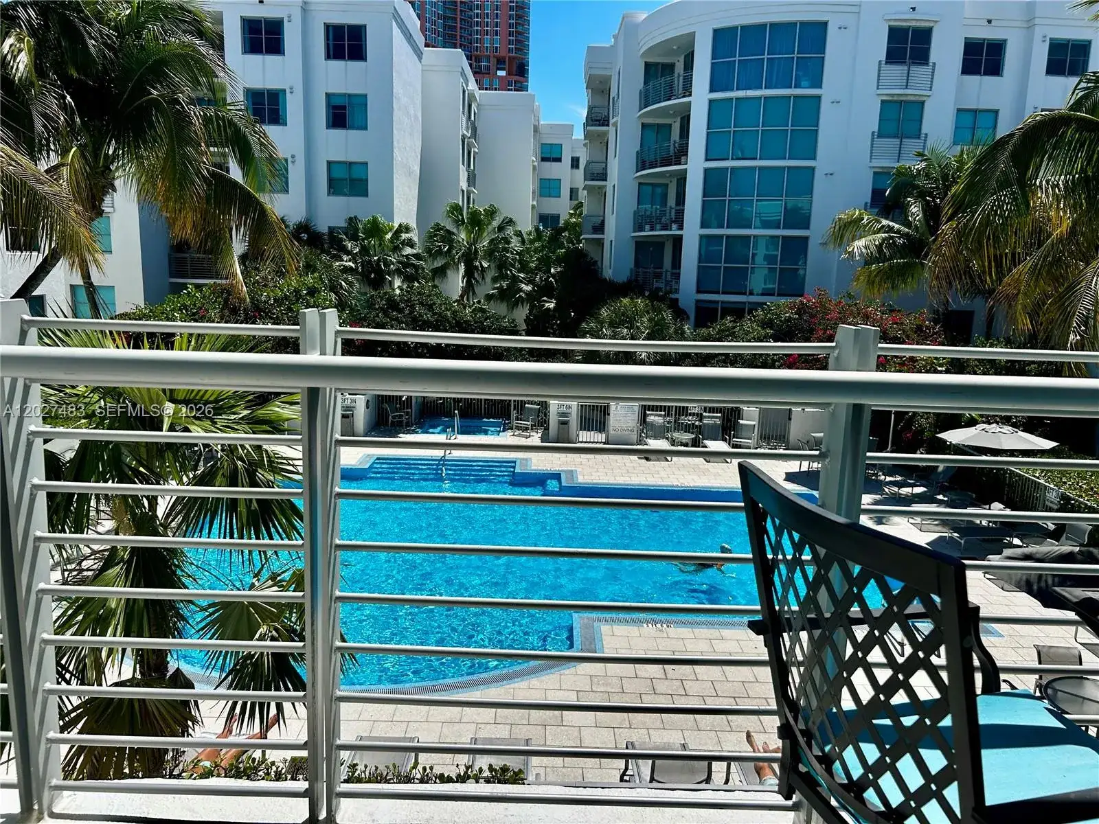 1 bedroom 1 bath Residential Lease for rent at 110 Washington Ave # 2512, Miami Beach FL 33139