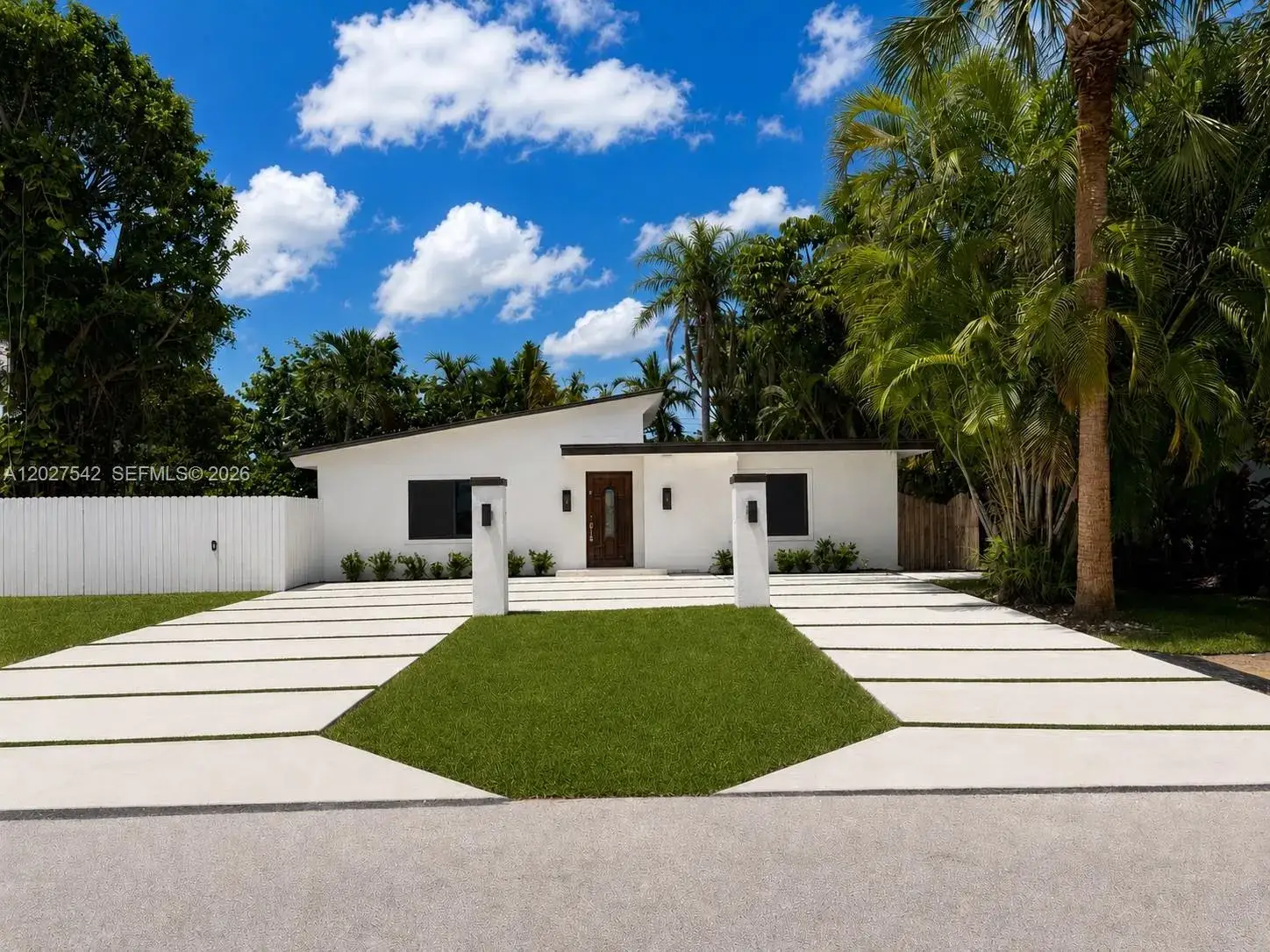 4 bedroom 2 bath Residential for sale at 2627 NE 213th St, Miami FL 33180