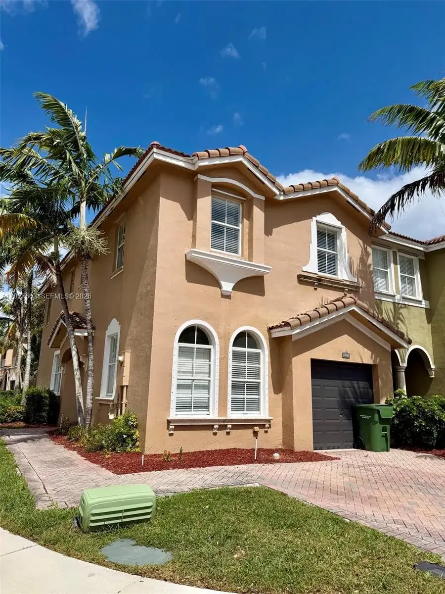 4 bedroom 3 bath Residential for sale at 1498 SE 25th Ave, Homestead FL 33035