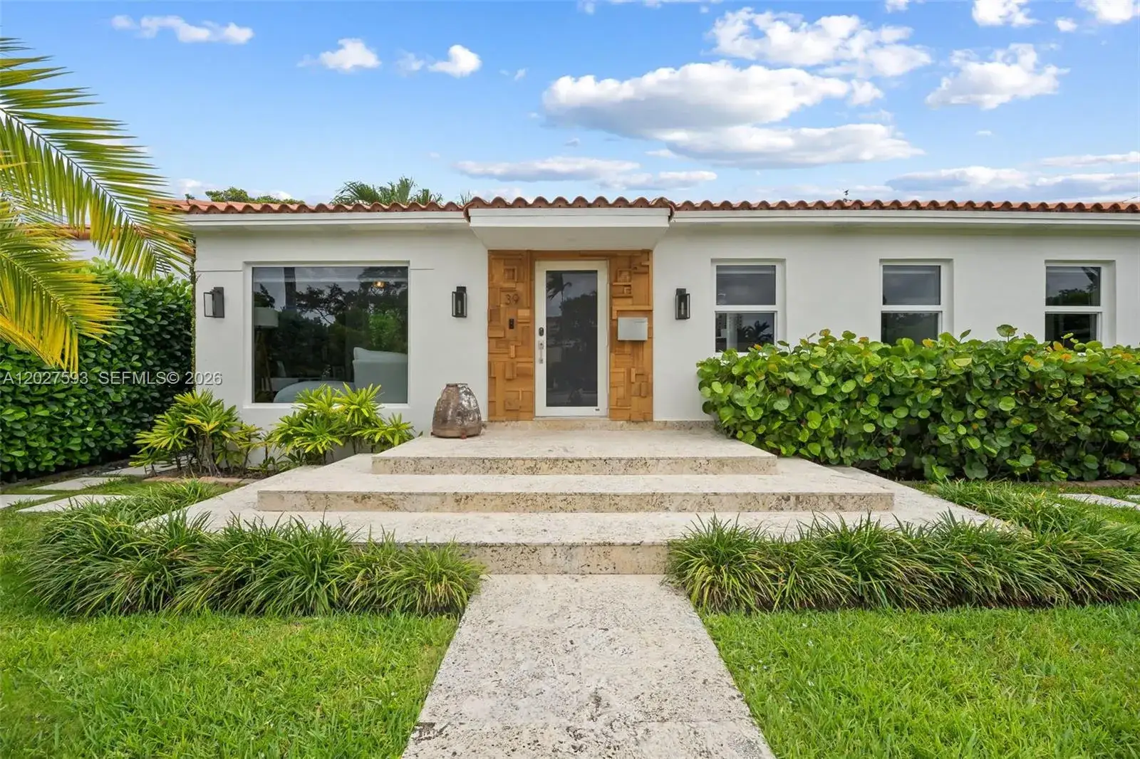 3 bedroom 2 bath Residential for sale at 39 Montilla Ave, Coral Gables FL 33134