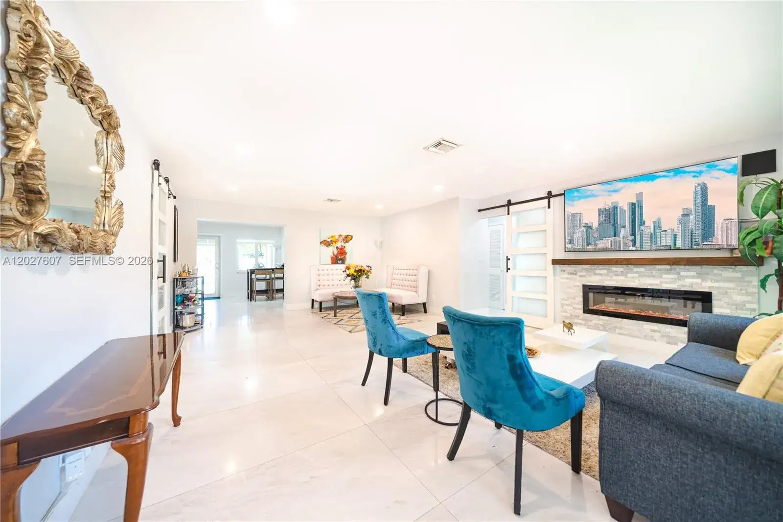 2 bedroom 2 bath Residential Lease for rent at 1101 NE 5th St, Hallandale Beach FL 33009