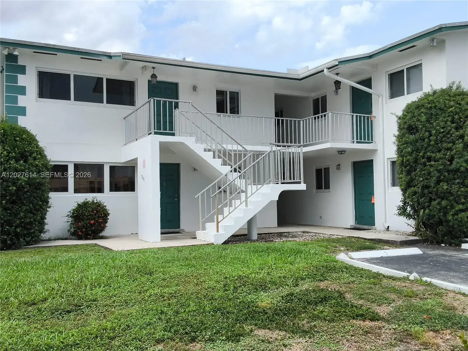 1 bedroom 1 bath Residential Lease for rent at 7041 Pembroke Rd # 2, Pembroke Pines FL 33023