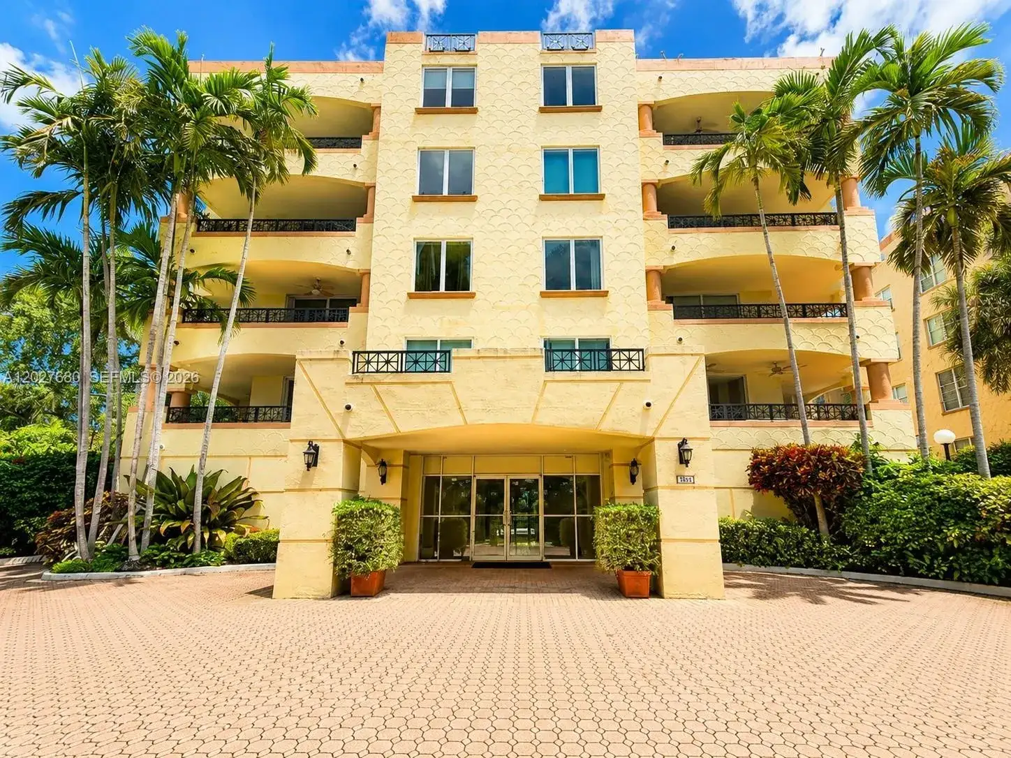 2 bedroom 2 bath Residential for sale at 1834 Brickell Ave # 43, Miami FL 33129