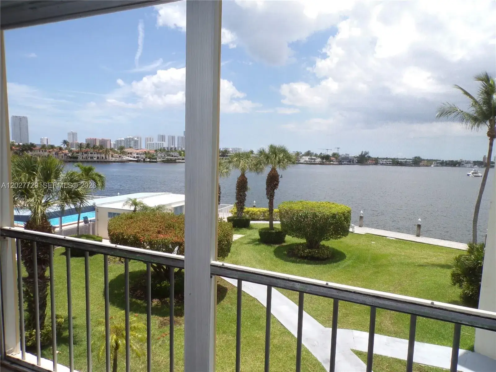 2 bedroom 2 bath Residential for sale at 3010 Marcos Dr # R314, Aventura FL 33160