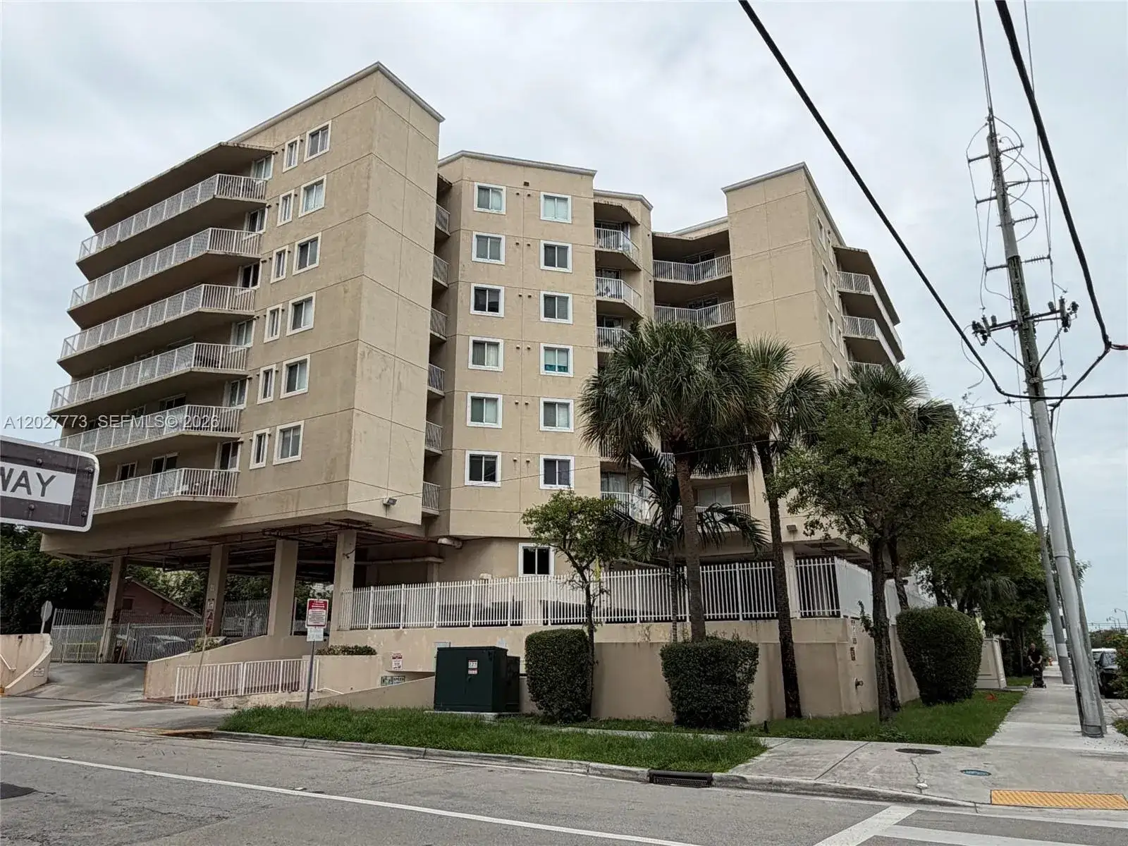 2 bedroom 2 bath Residential Lease for rent at 102 SW 6th Ave # 501, Miami FL 33130