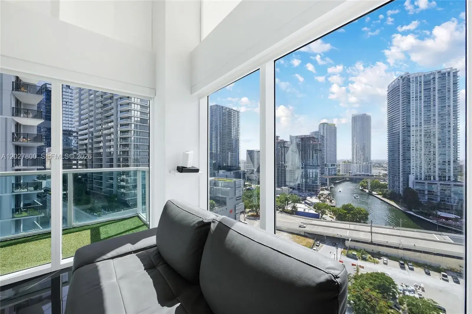 2 bedroom 2 bath Residential for sale at 41 SE 5th St # 1116, Miami FL 33131