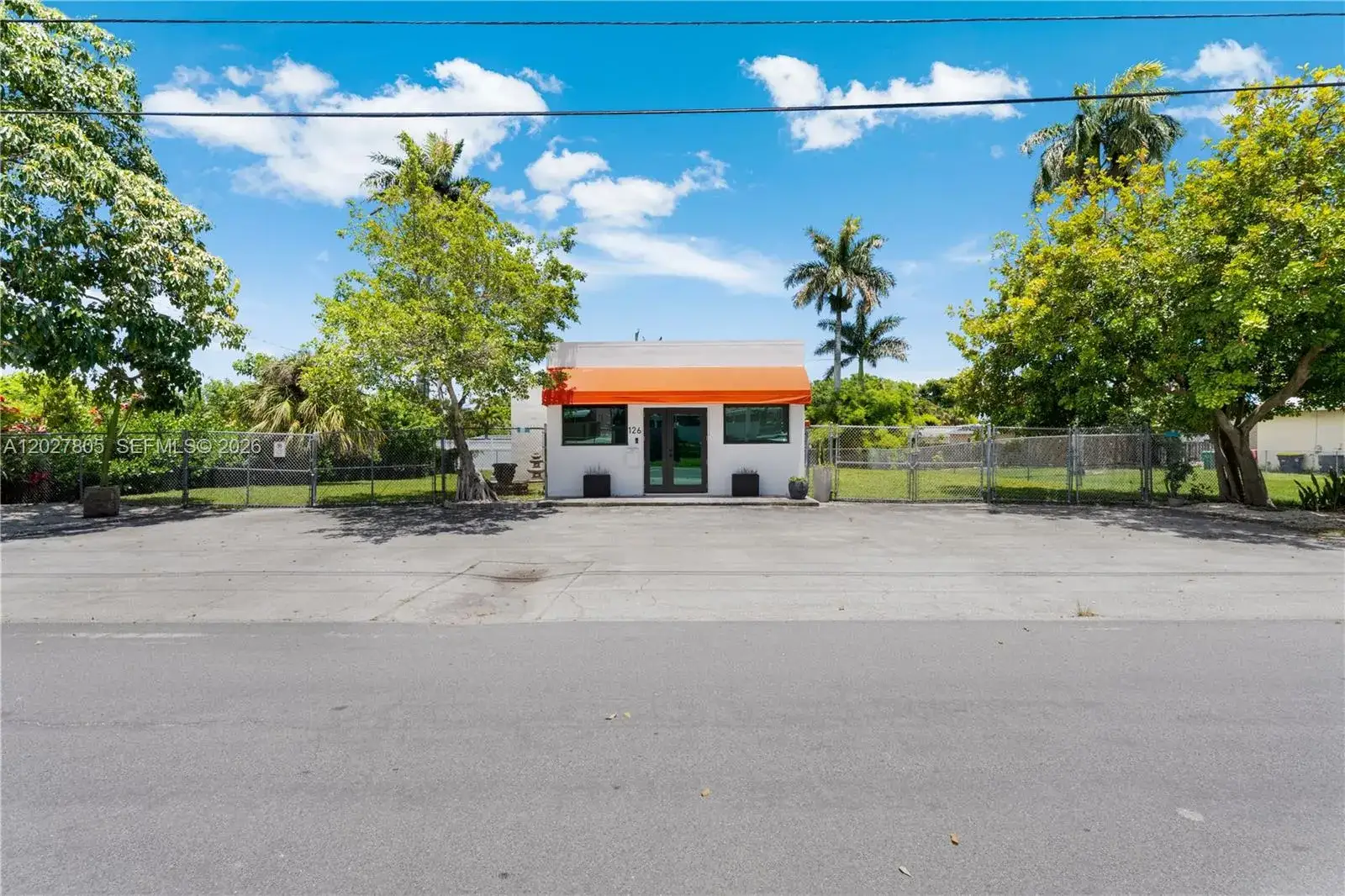 Commercial Sale for sale at 126 NE 1st Ave, Dania Beach FL 33004