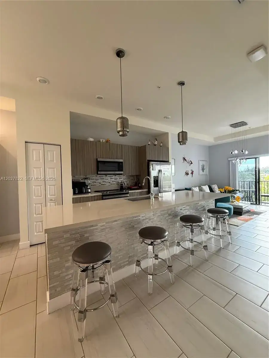 3 bedroom 2 bath Residential for sale at 7815 NW 104th Ave # 32, Doral FL 33178