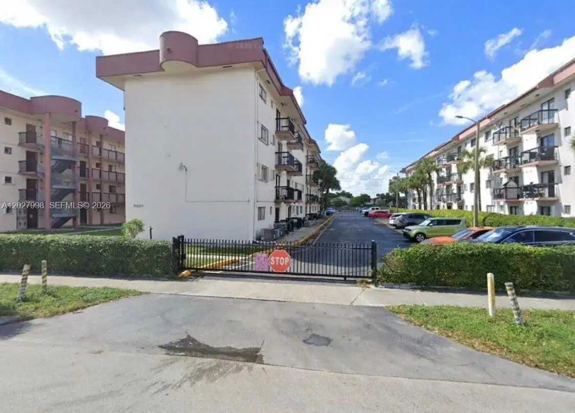 2 bedroom 2 bath Residential for sale at 5420 W 21st Ct # 411, Hialeah FL 33016