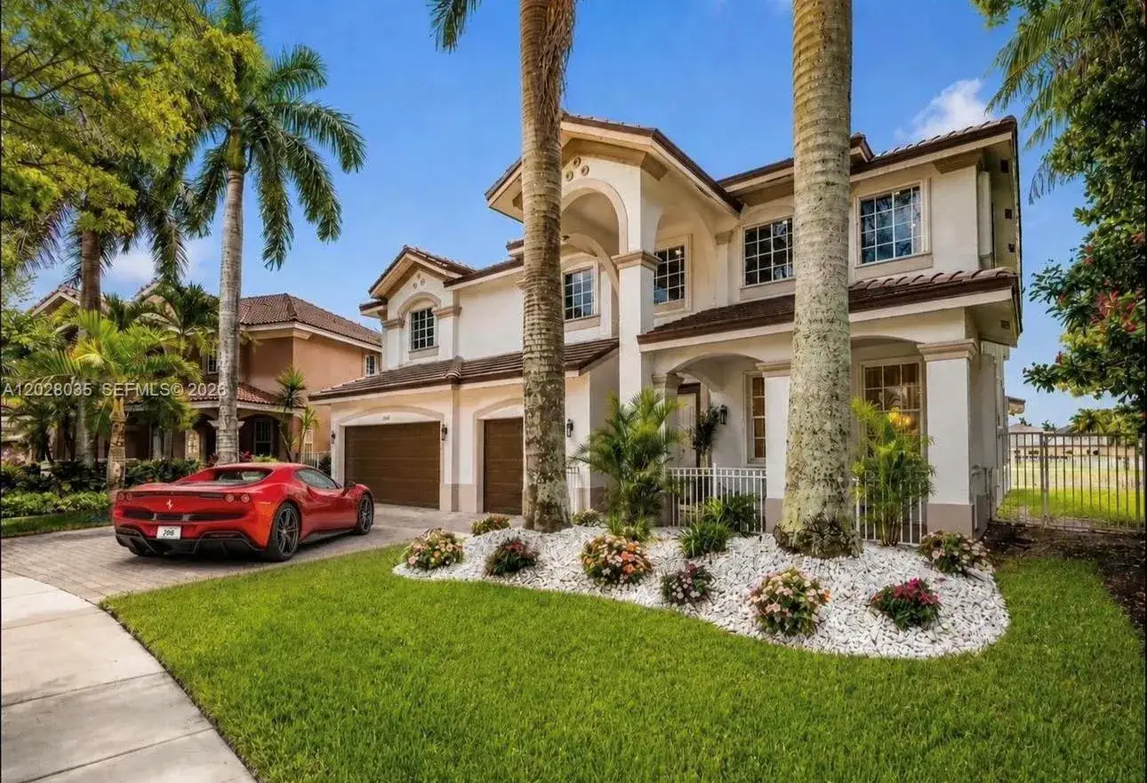 6 bedroom 4 bath Residential for sale at 1088 Skylark Dr, Weston FL 33327