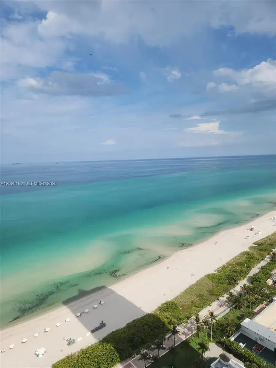 2 bedroom 2 bath Residential for sale at 4779 Collins Ave # 3504, Miami Beach FL 33140