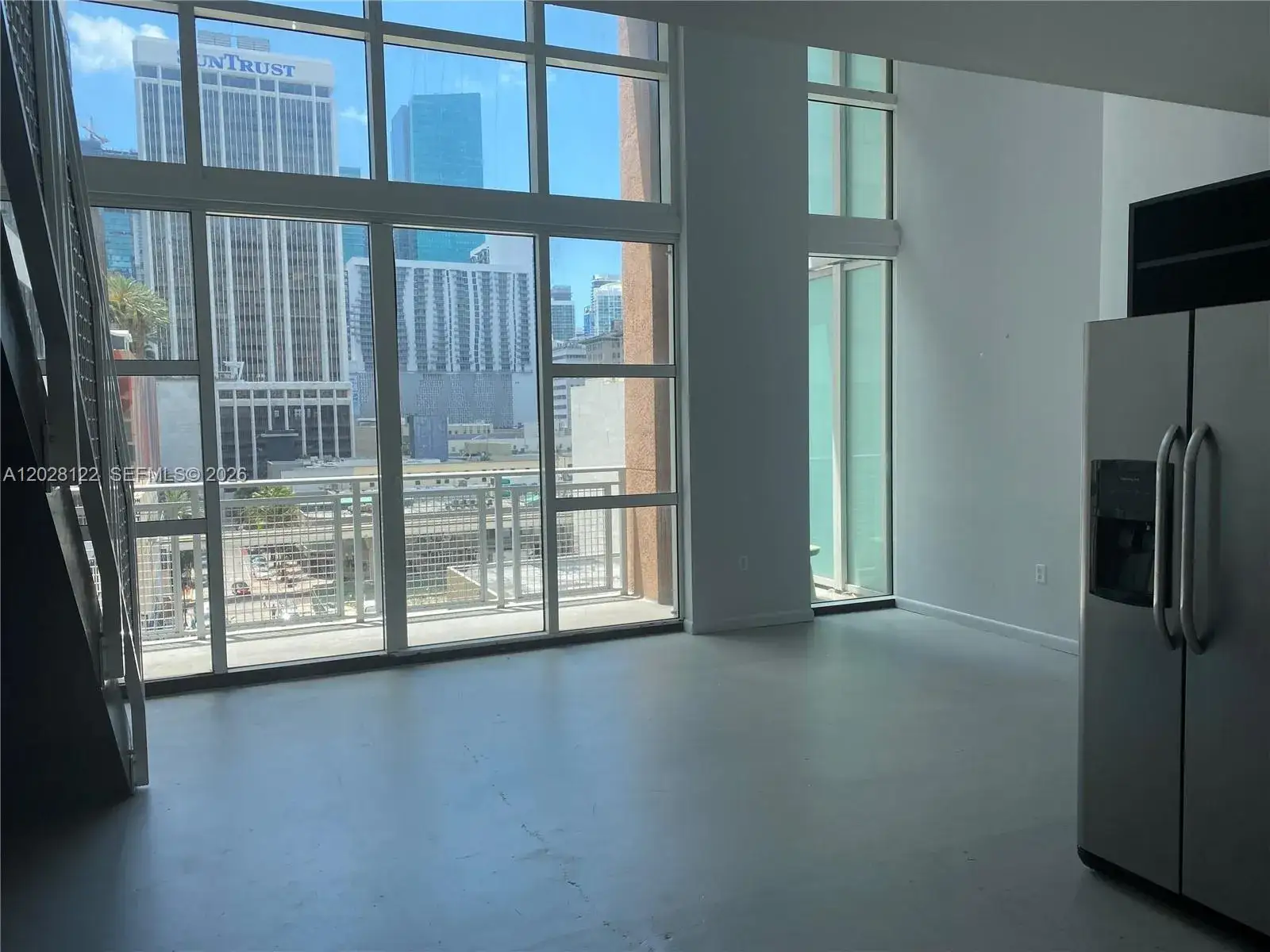 1 bedroom 1 bath Residential Lease for rent at 253 NE 2nd St # 621, Miami FL 33132