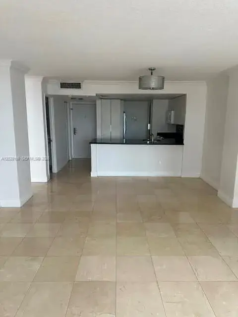 1 bedroom 1 bath Residential Lease for rent at 600 NE 36th St # 516, Miami FL 33137