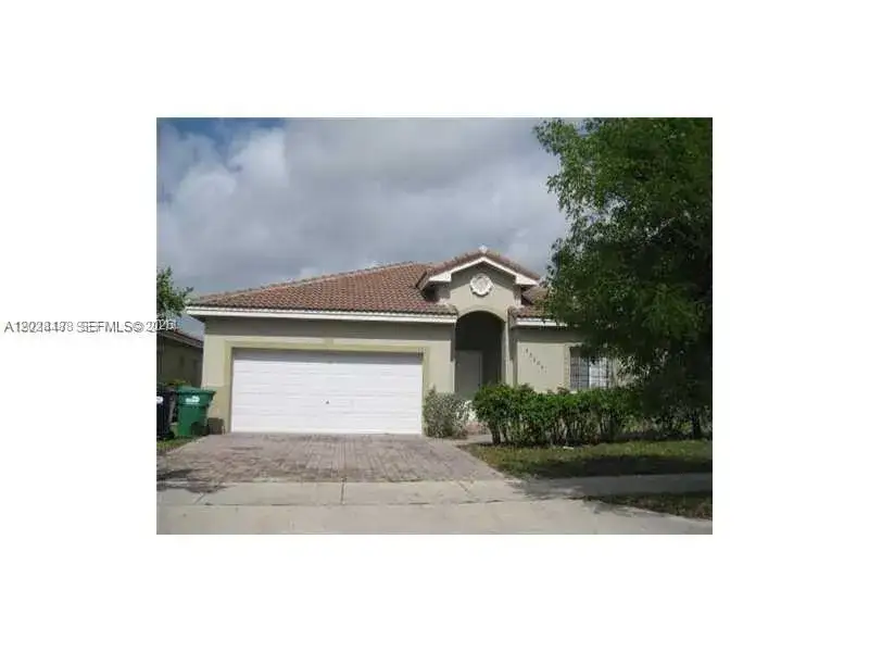 3 bedroom 2 bath Residential Lease for rent at 23044 SW 107th Pl, Miami FL 33170