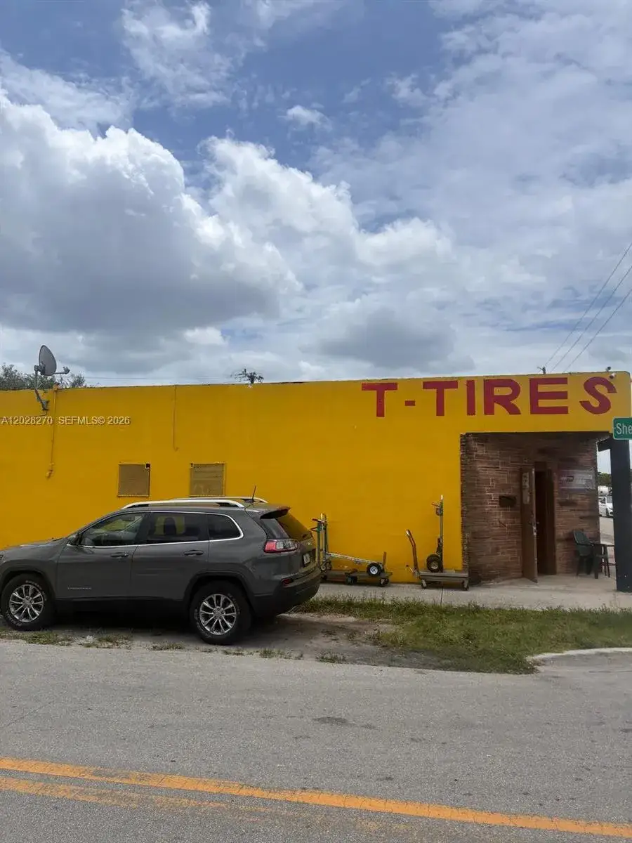 Business Opportunity for sale at 2337 N 21st Ave, Hollywood FL 33020