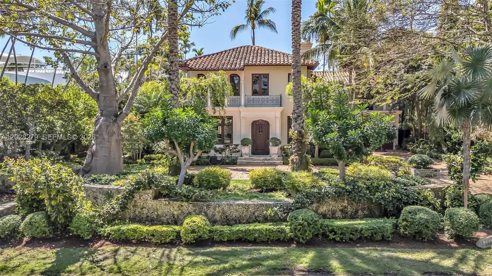 5 bedroom 3 bath Residential for sale at 3462 N Moorings Way, Miami FL 33133