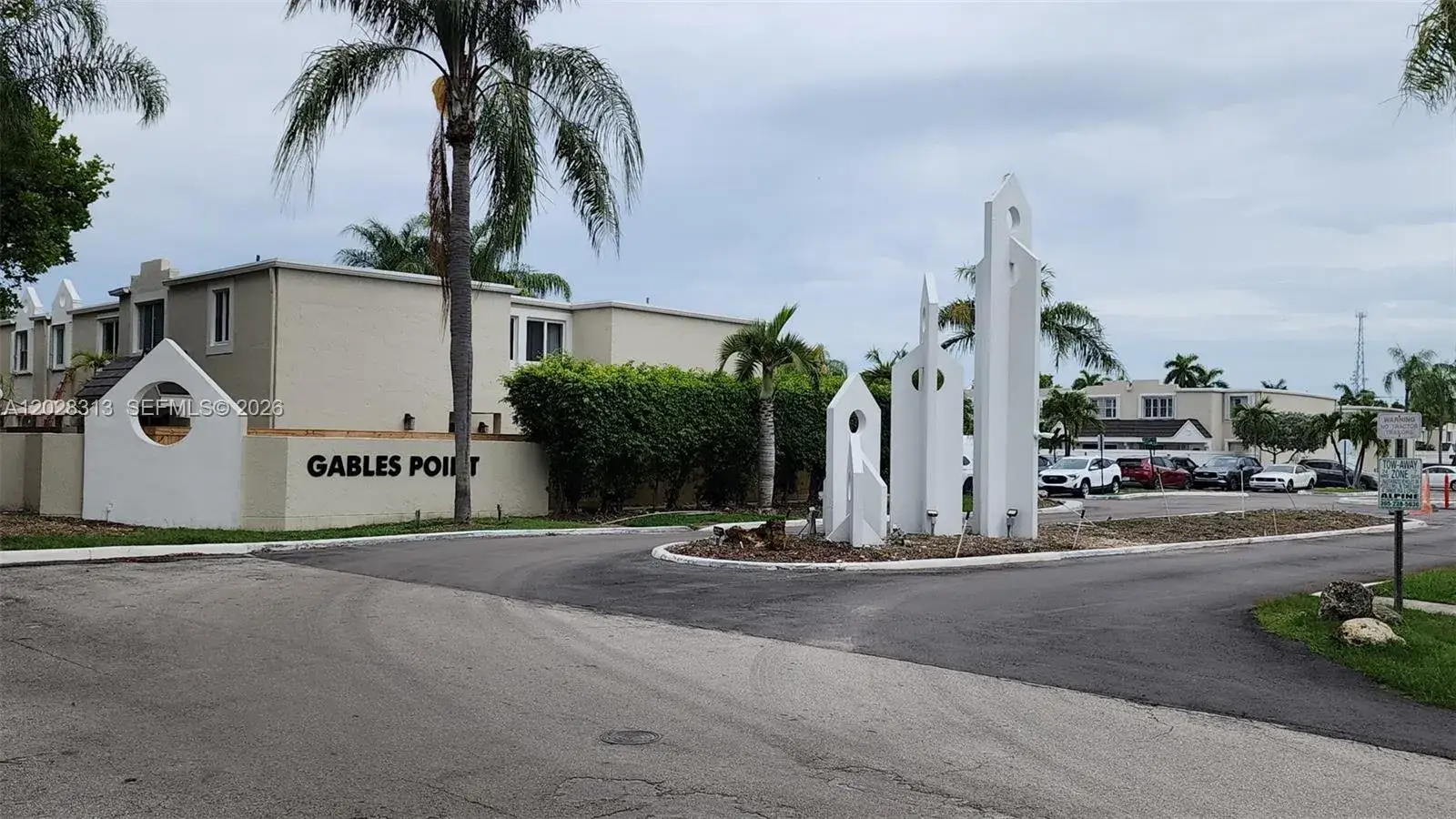 2 bedroom 1 bath Residential Lease for rent at 4540 SW 68th Ct Cir # 7, Miami FL 33155