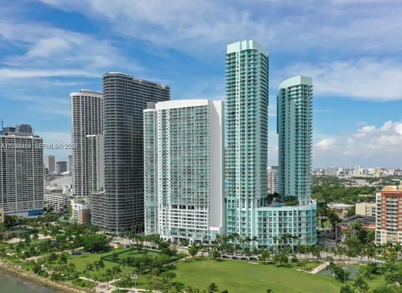 2 bedroom 2 bath Residential for sale at 1900 N Bayshore Dr # 2415, Miami FL 33132