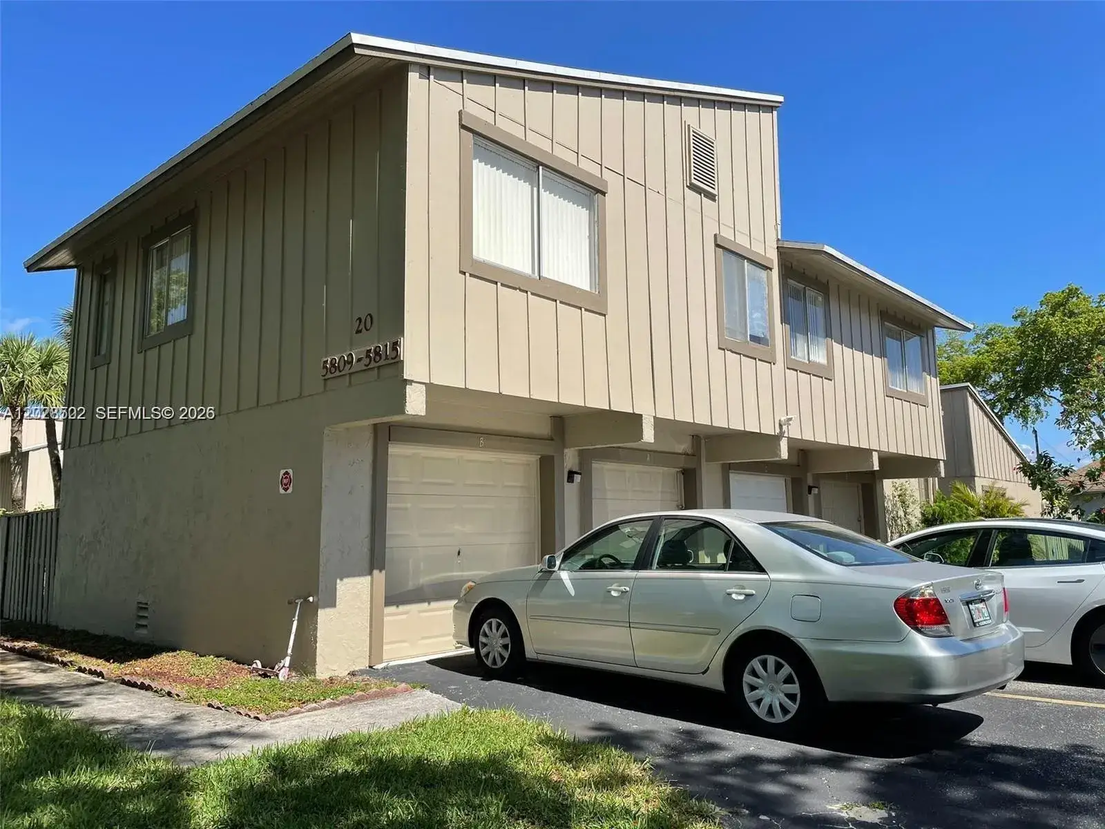 2 bedroom 1 bath Residential for sale at 5809 NW 21st St # A, Lauderhill FL 33313
