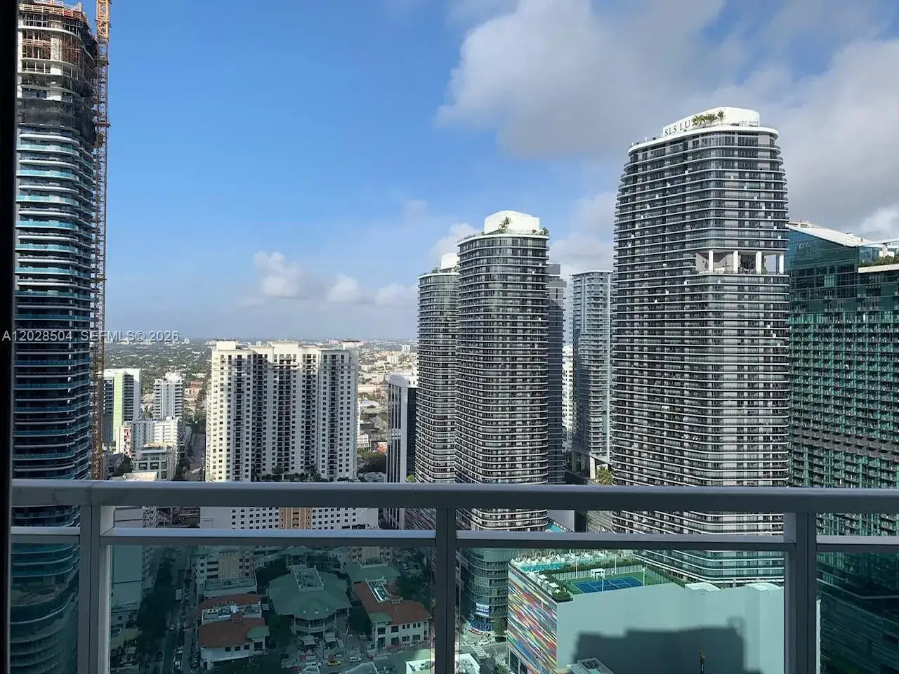 2 bedroom 2 bath Residential Lease for rent at 951 Brickell Ave # 4005, Miami FL 33131