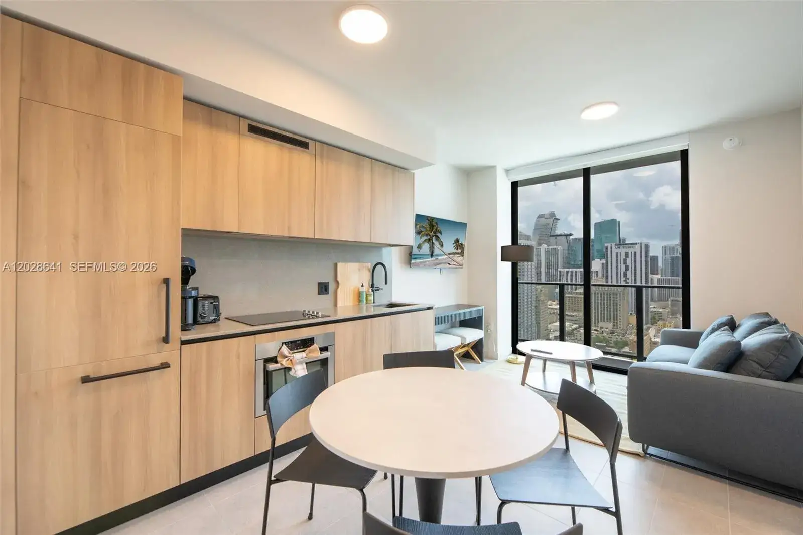 1 bedroom 2 bath Residential Lease for rent at 121 NE 5th St # 3103, Miami FL 33132