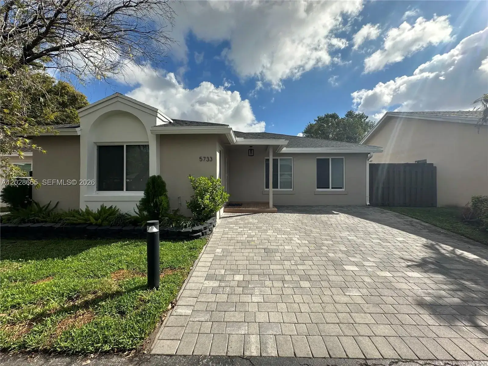 3 bedroom 2 bath Residential Lease for rent at 5733 NW 100th Ct # 5733, Doral FL 33178