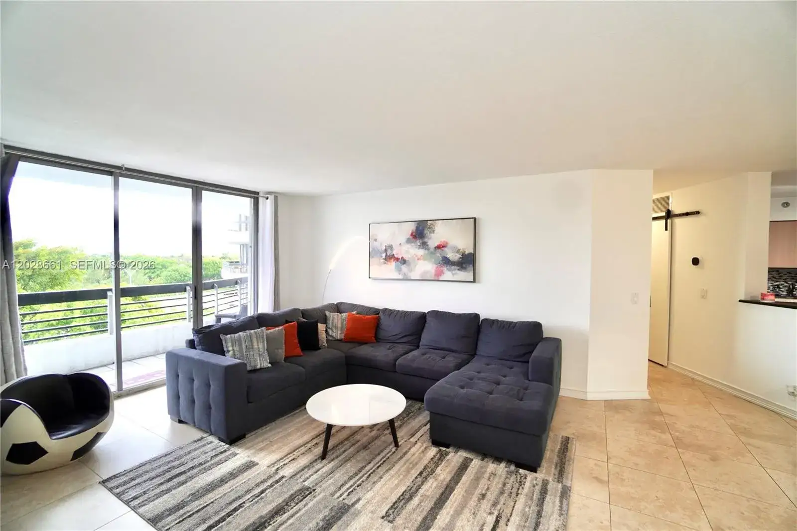 2 bedroom 2 bath Residential for sale at 3400 NE 192nd St # 606, Aventura FL 33180