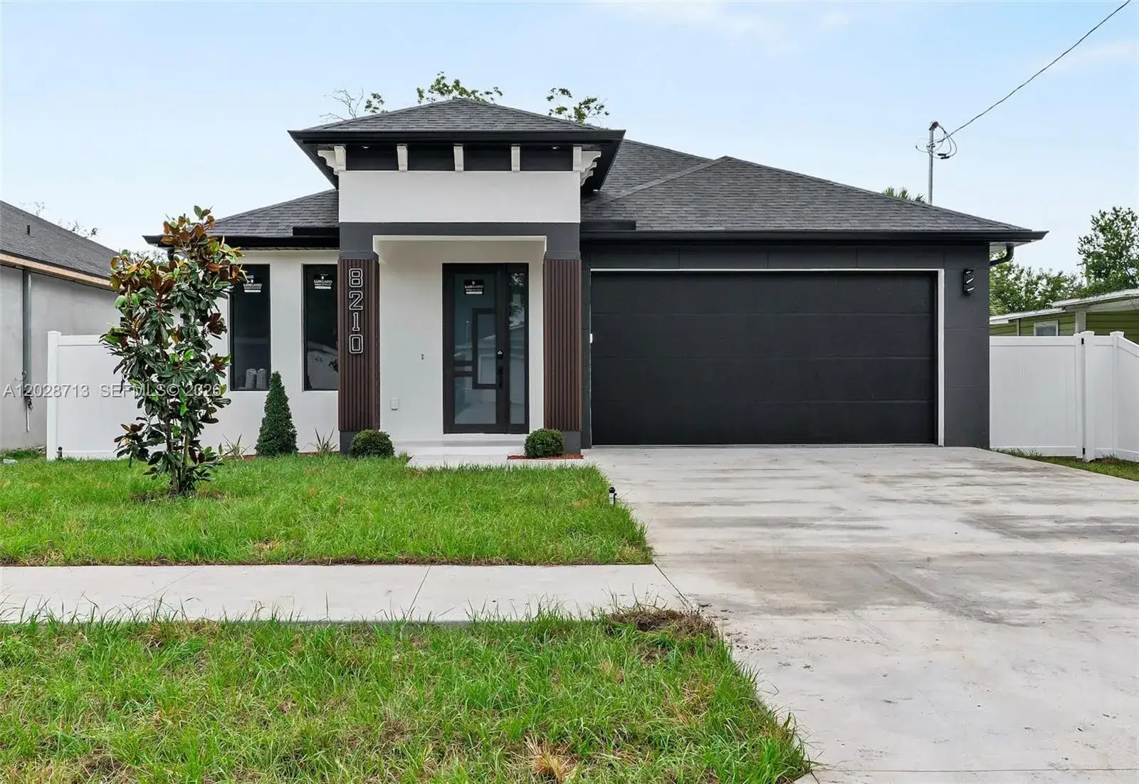 3 bedroom 2 bath Residential for sale at 8210 N Elmer St,, Tampa FL 33604