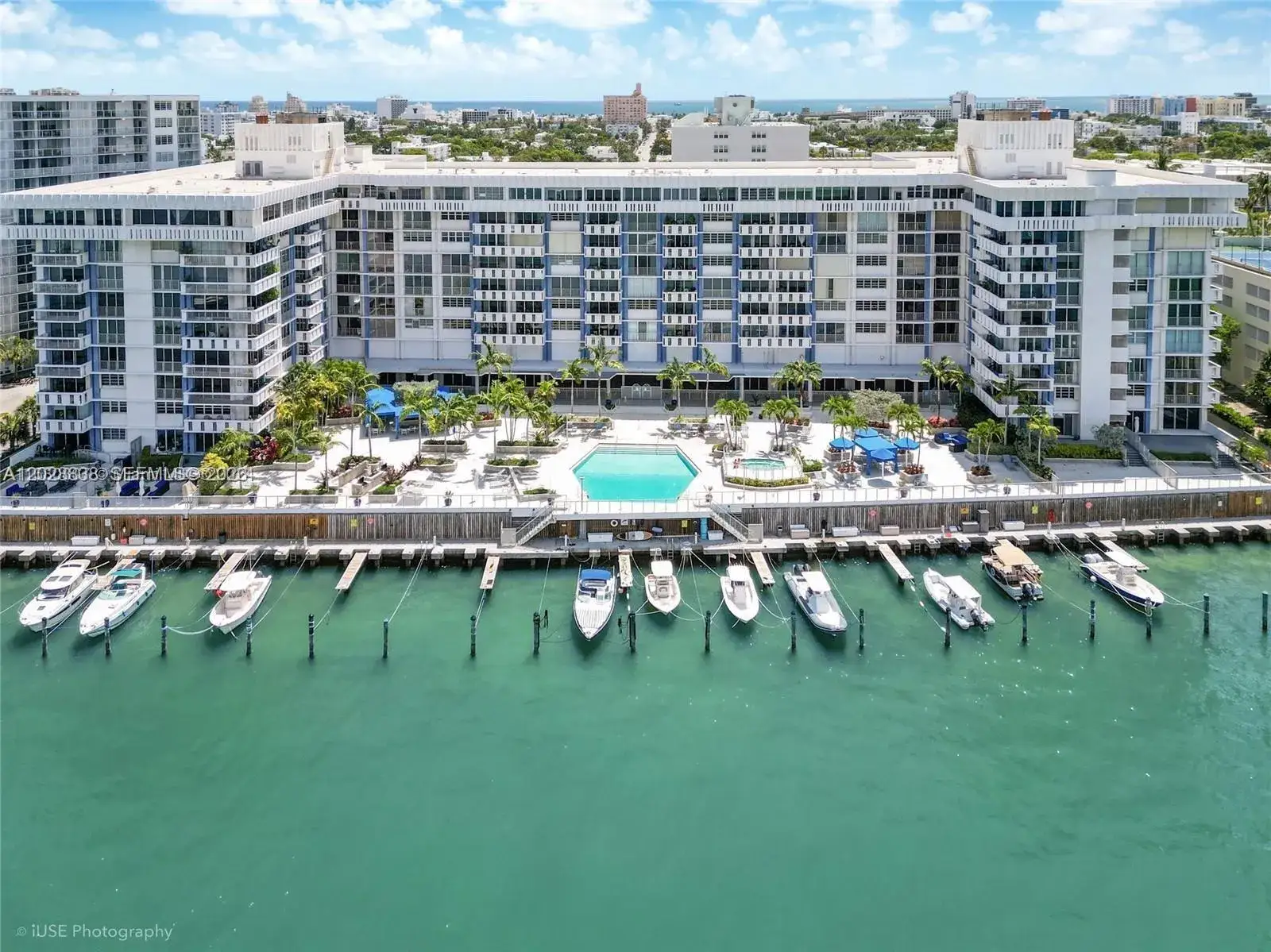 1 bath Residential Lease for rent at 800 West Ave # 414, Miami Beach FL 33139