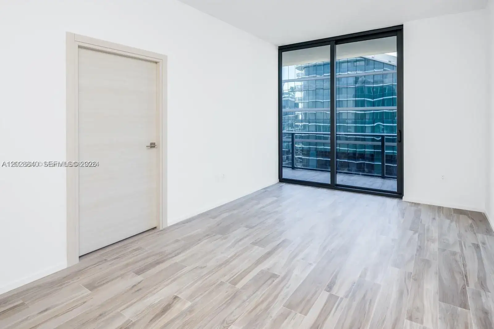 1 bedroom 2 bath Residential for sale at 801 S Miami Ave # 1808, Miami FL 33130