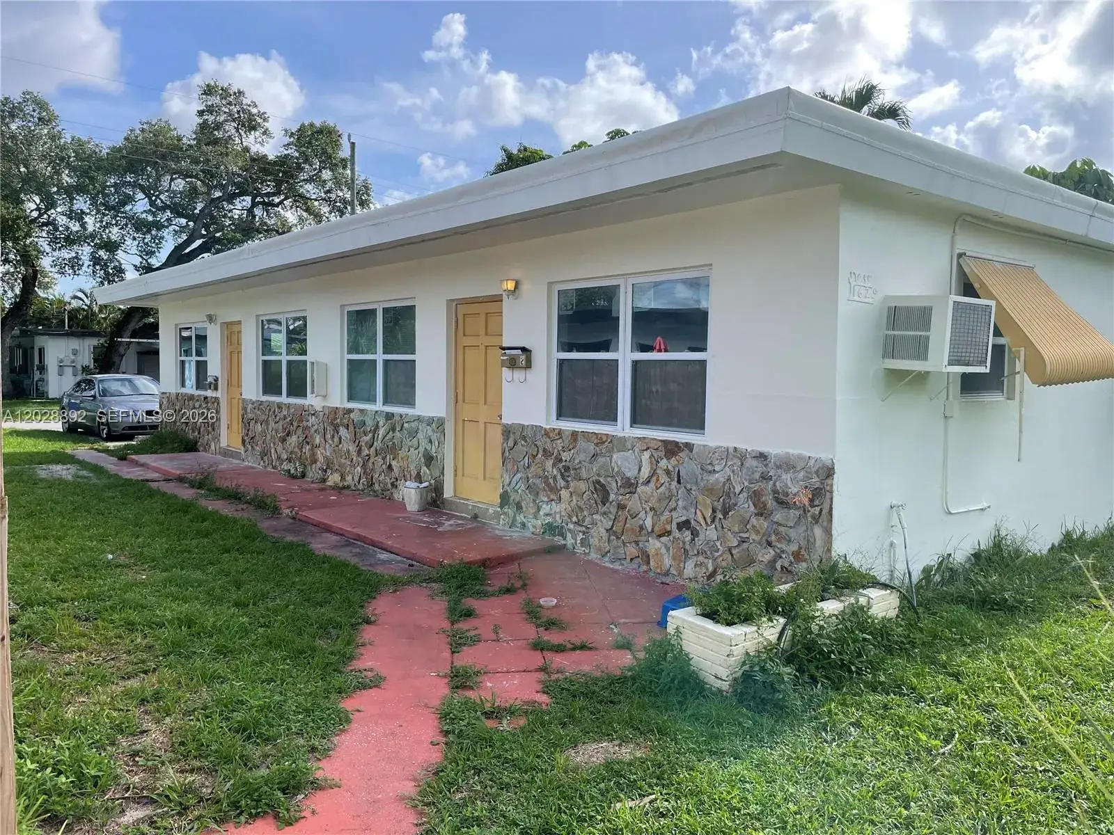 1 bedroom 1 bath Residential Lease for rent at 1629 Taft St # 2, Hollywood FL 33020