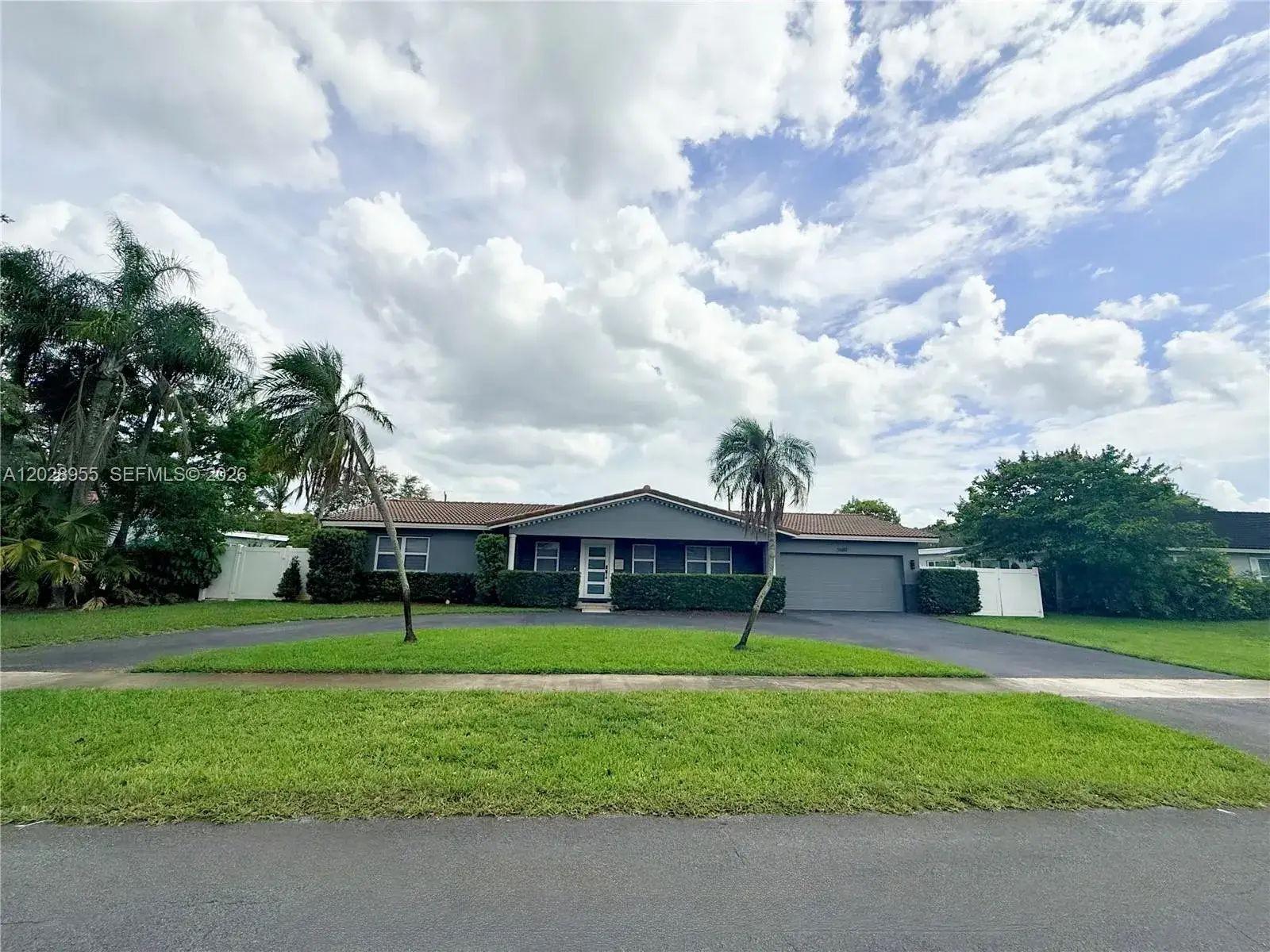 3 bedroom 3 bath Residential Lease for rent at 5680 SW 7th St, Plantation FL 33317
