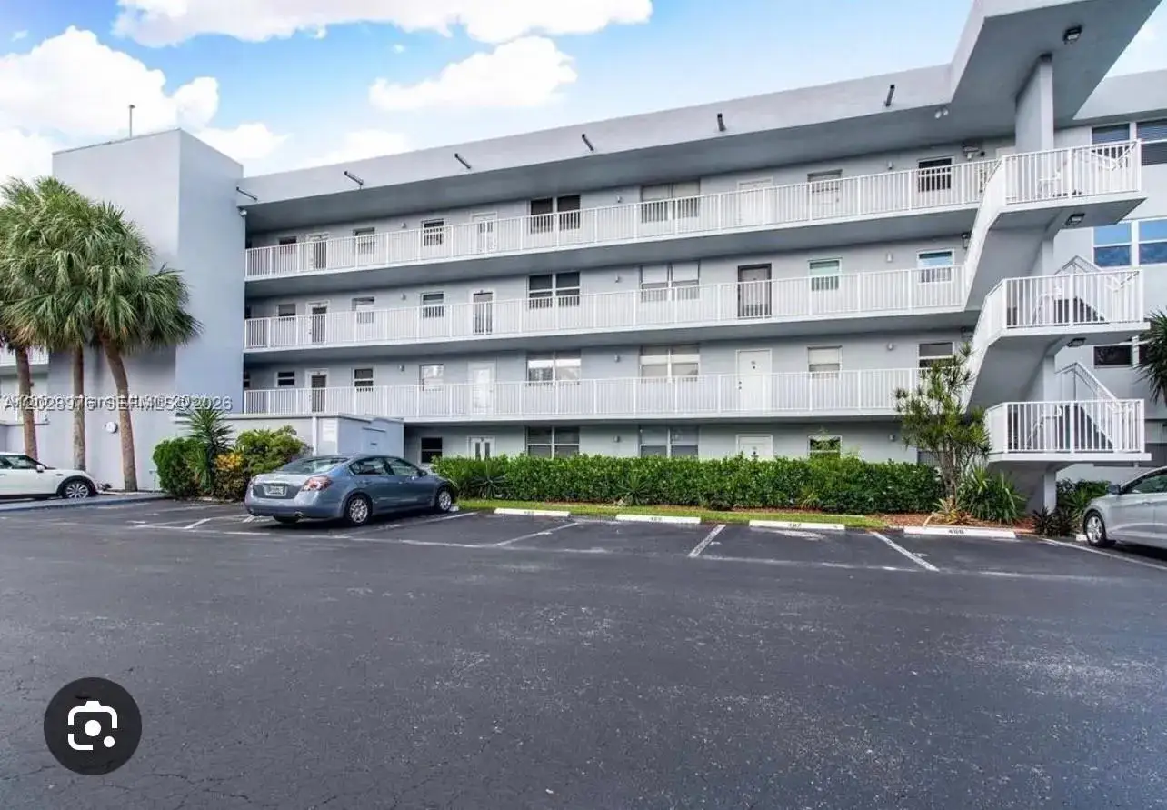 2 bedroom 2 bath Residential for sale at 107 Royal Park Dr # 4F, Oakland Park FL 33309