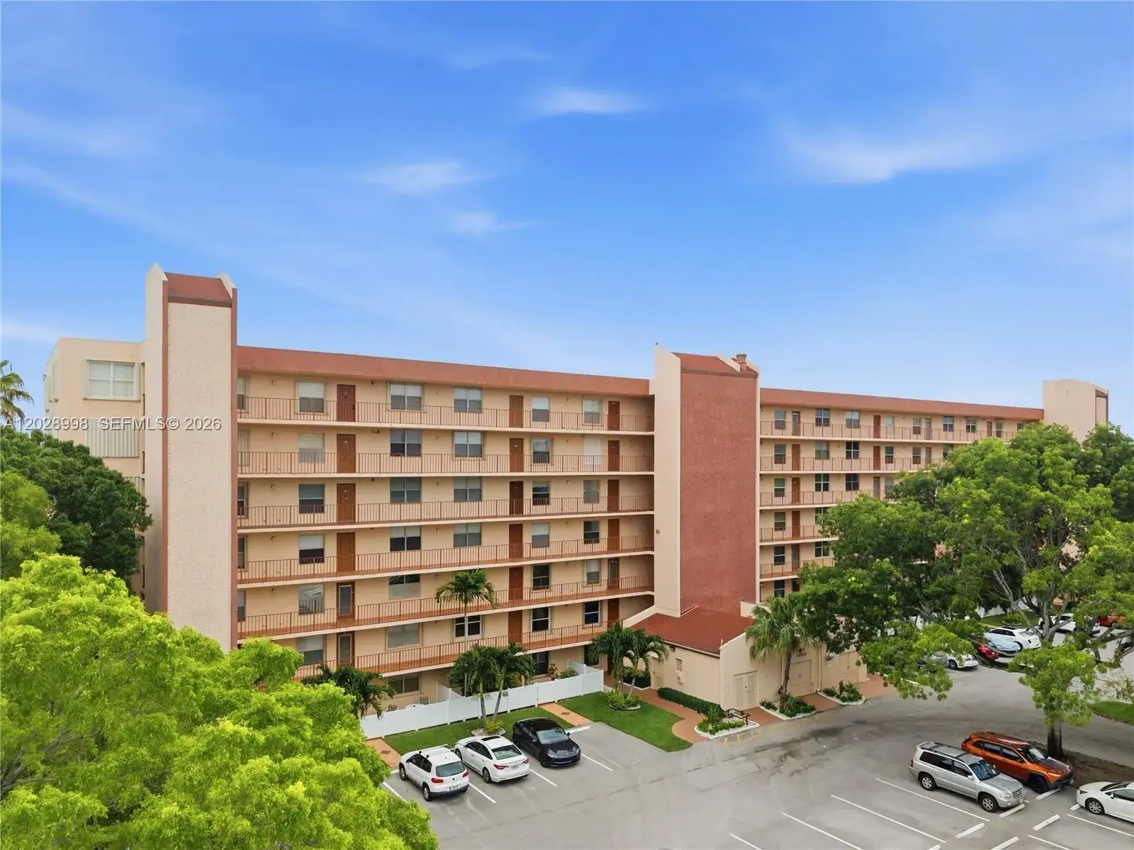 1 bedroom 2 bath Residential for sale at 14623 Bonaire Blvd # 405, Delray Beach FL 33446