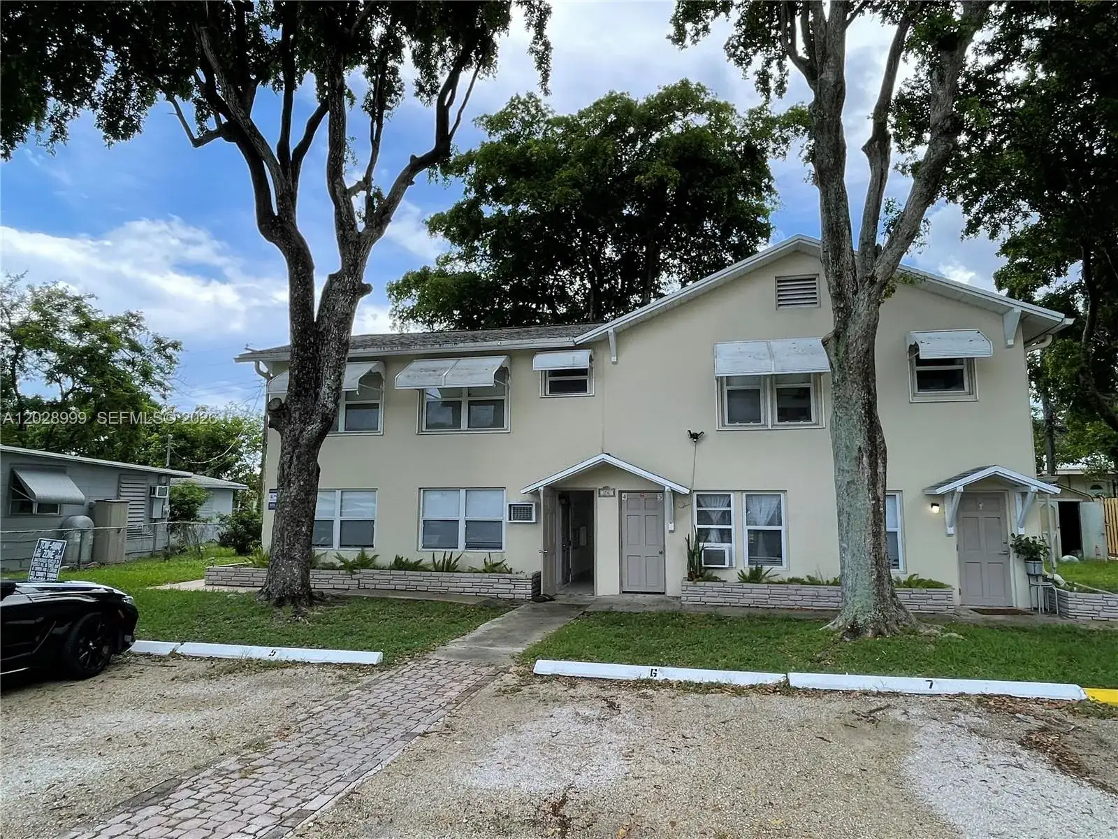 Commercial Sale for sale at 26 SE 13th Ter # 7, Dania Beach FL 33004