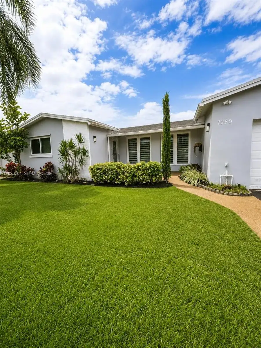 3 bedroom 2 bath Residential for sale at 7250 Dilido Blvd, Miramar FL 33023