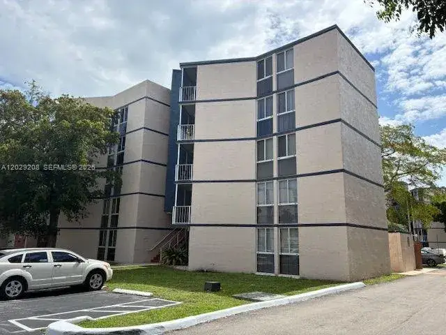 2 bedroom 2 bath Residential Lease for rent at 7075 NW 186th St # C507, Hialeah FL 33015