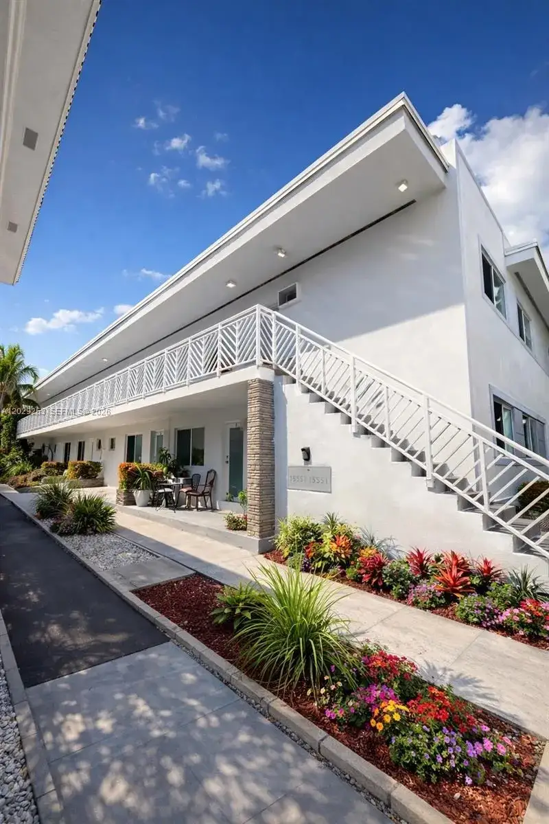 1 bedroom 1 bath Residential Lease for rent at 935 Bay Dr # 9, Miami Beach FL 33141
