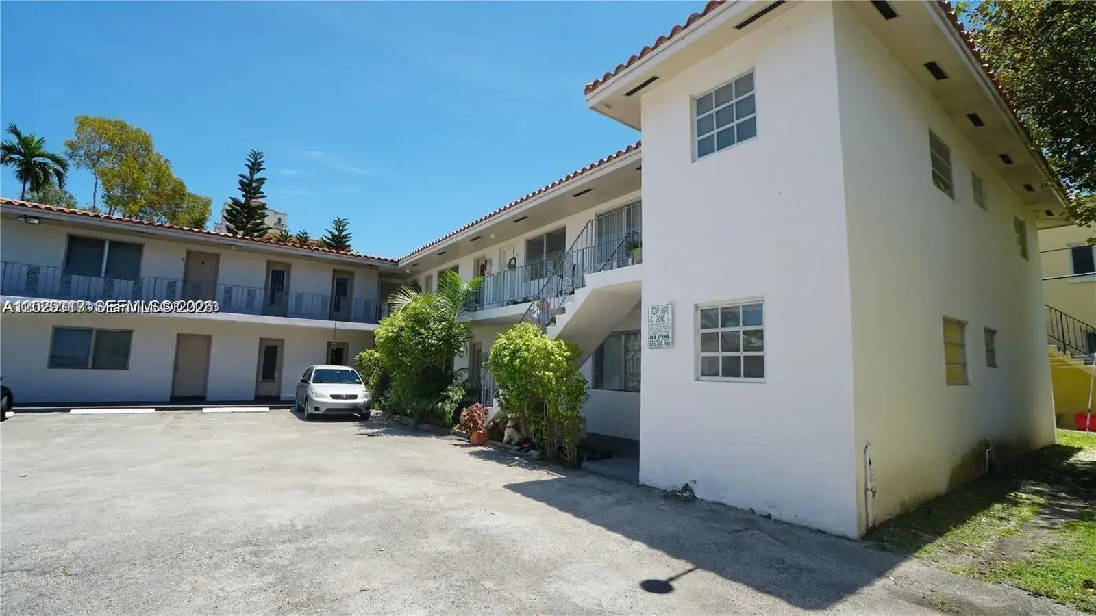 1 bedroom 1 bath Residential Lease for rent at 236 Madeira Ave # 6, Coral Gables FL 33134