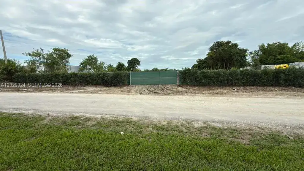 Commercial Land for sale at 16555 SW 213TH AVE, Miami FL 33187