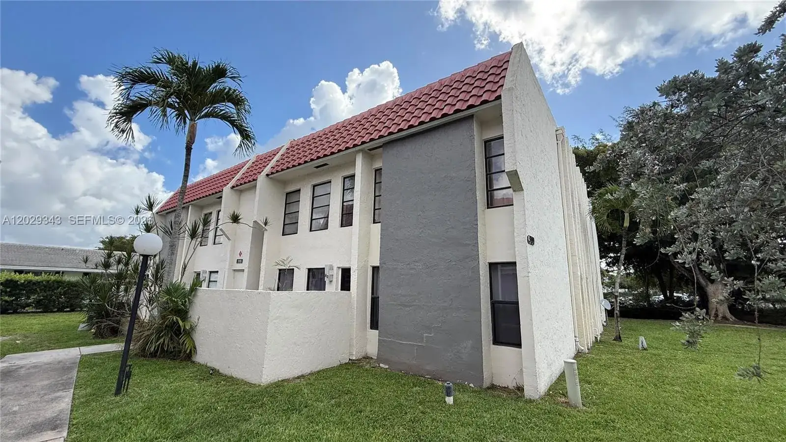 3 bedroom 2 bath Residential Lease for rent at 3199 Coral Hills Dr # 3, Coral Springs FL 33065
