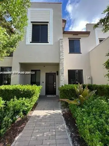 3 bedroom 2 bath Residential for sale at 327 NE 208th Ter, Miami FL 33179