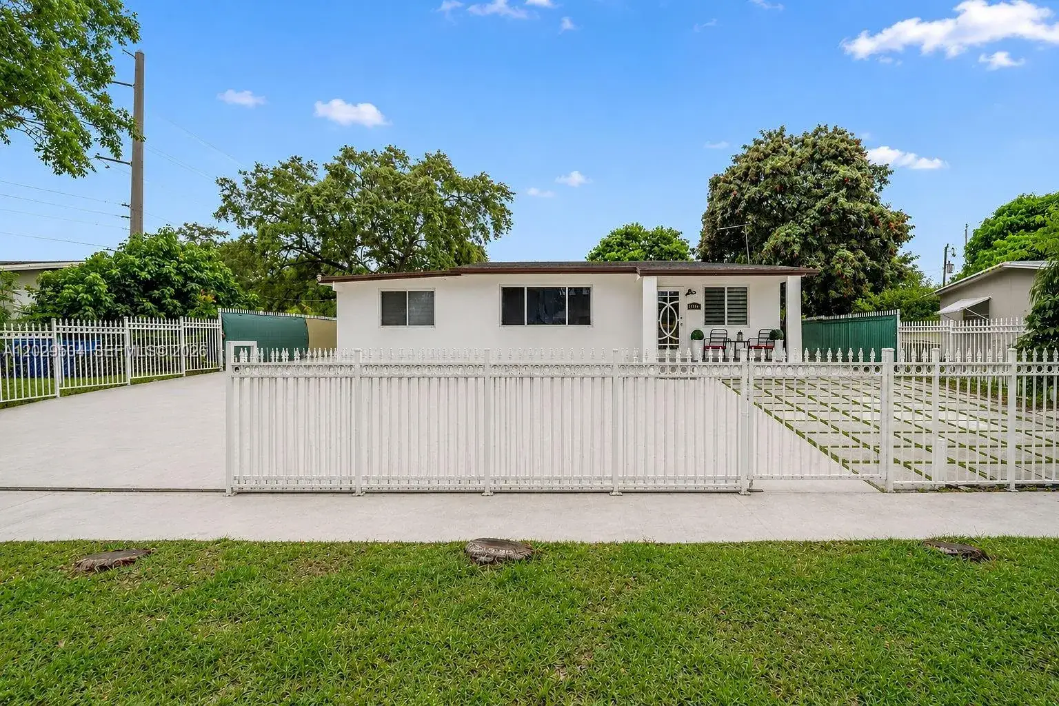 3 bedroom 2 bath Residential for sale at 6404 Meade St, Hollywood FL 33024