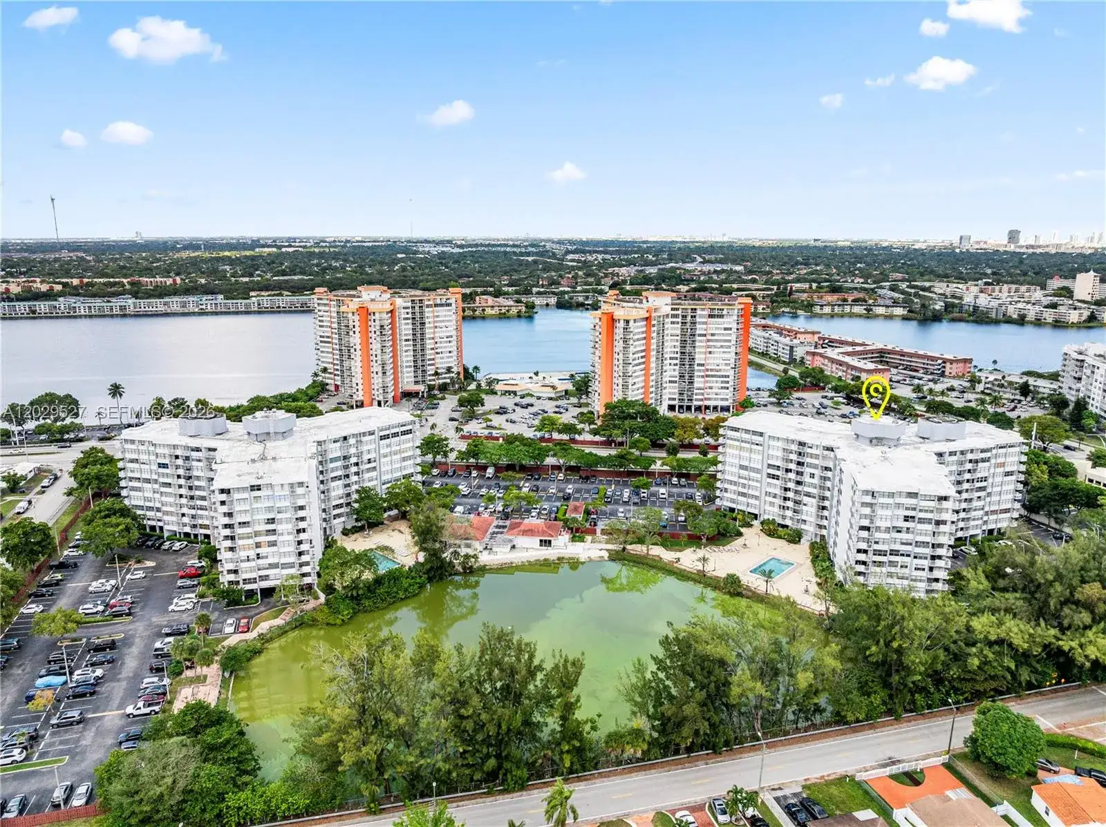 1 bedroom 1 bath Residential Lease for rent at 1300 NE Miami Gardens Dr # 512E, Miami FL 33179