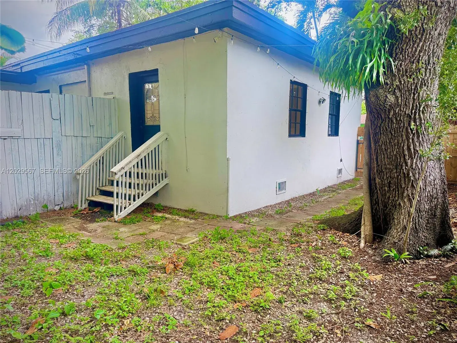 1 bath Residential Lease for rent at 620 NE 160th St, Miami FL 33162