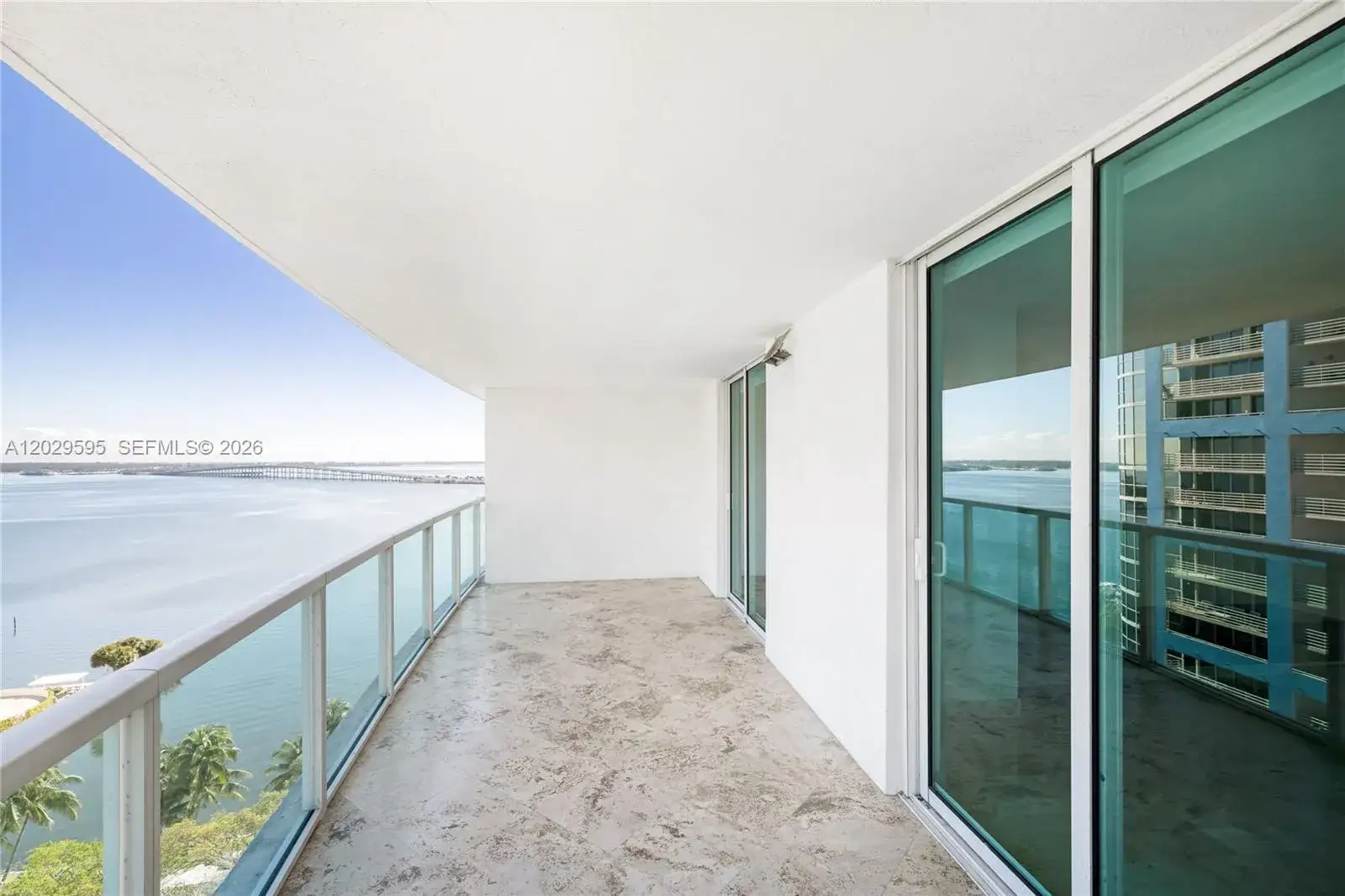 1 bedroom 1 bath Residential Lease for rent at 2101 Brickell Ave # 1103, Miami FL 33129
