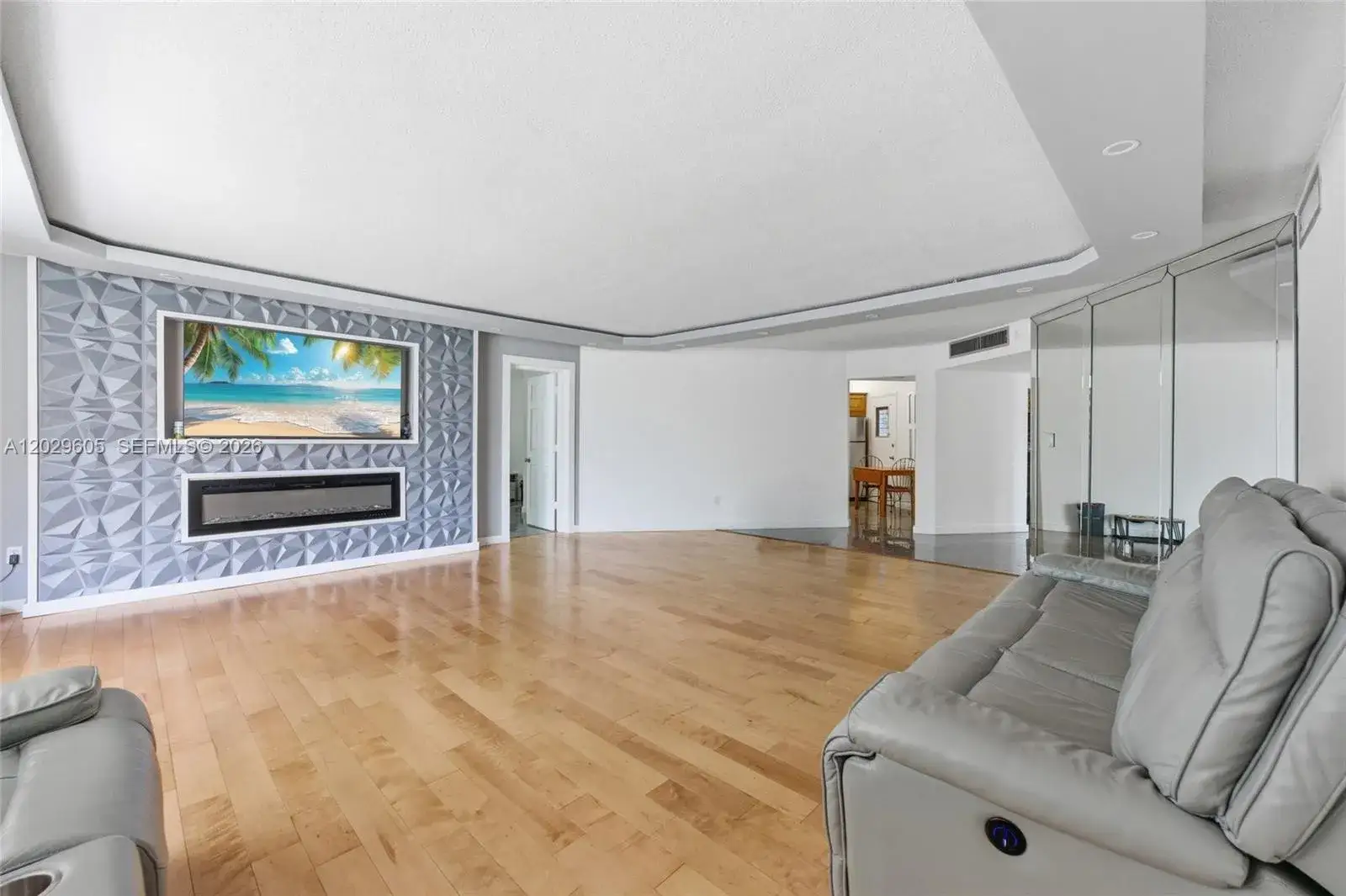 2 bedroom 2 bath Residential for sale at 1501 NE 191st St # C217, Miami FL 33179