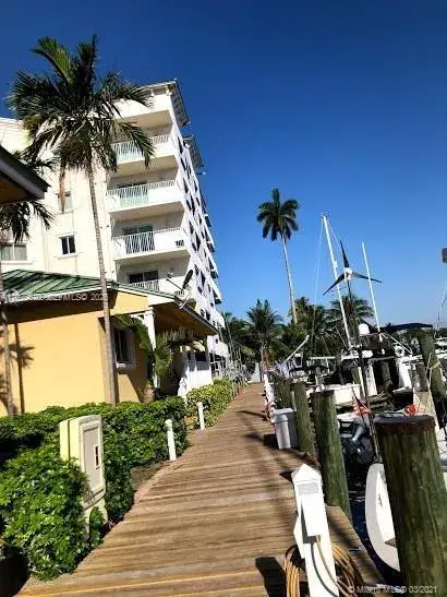 2 bedroom 2 bath Residential Lease for rent at 2475 NW 16 Street Road # 215, Miami FL 33125