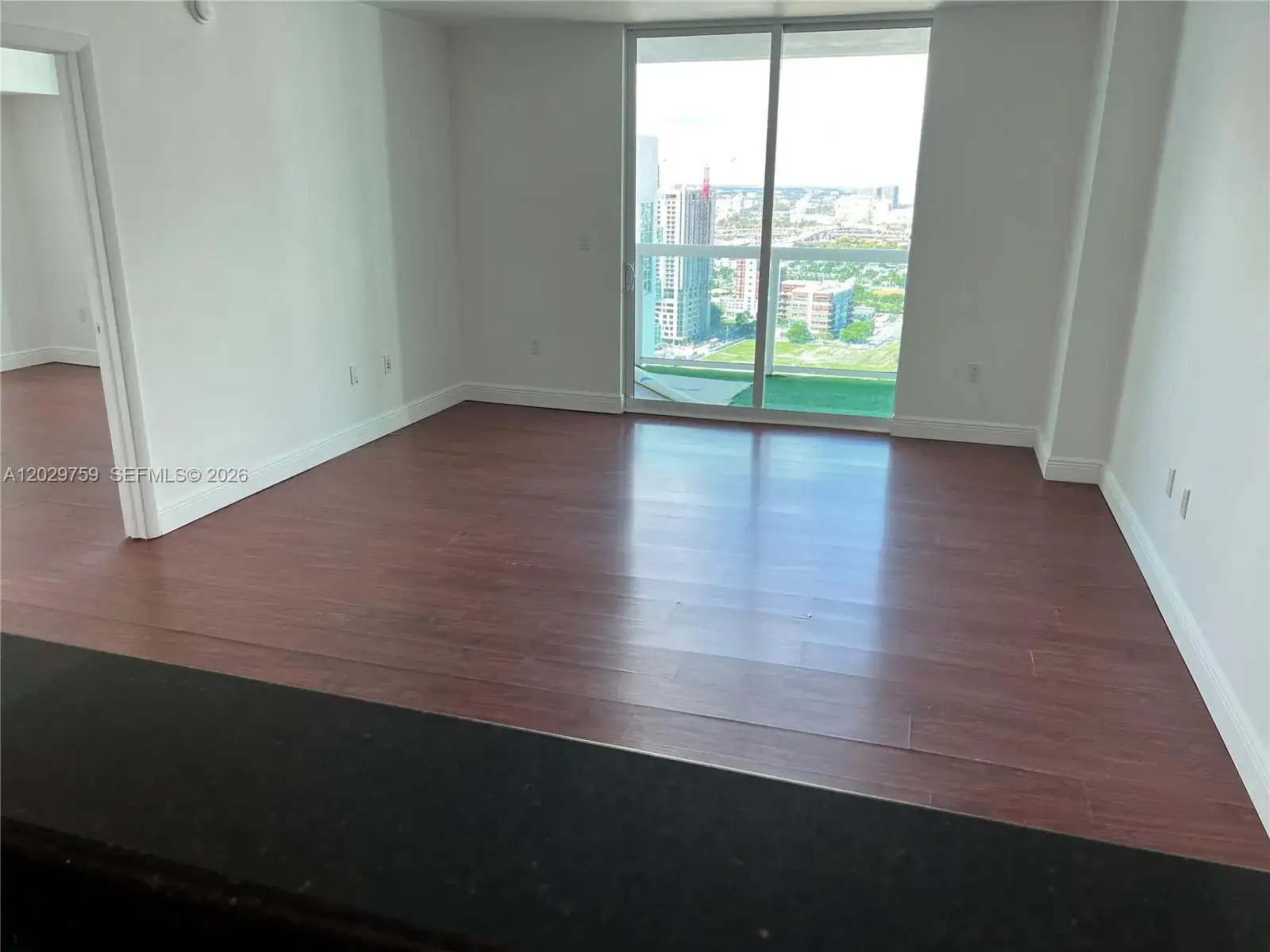 1 bedroom 1 bath Residential Lease for rent at 1800 N Bayshore Dr # 3904, Miami FL 33132